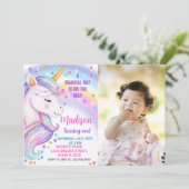 Rainbow Unicorn Birthday Uitnodiging met foto (Staand voorkant)