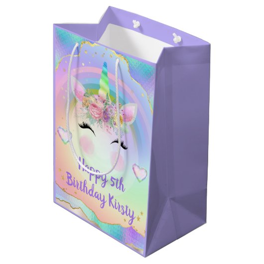 Rainbow Unicorn Face Happy Birthday Medium Cadeauzakje (Achterkant Gekanteld)