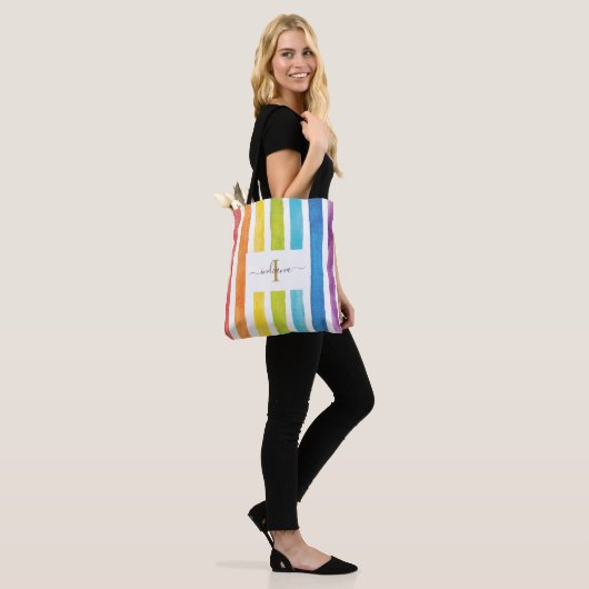 Rainbow Waterverf Monogram Naam Initiaal Aangepast Tote Bag (Op model)