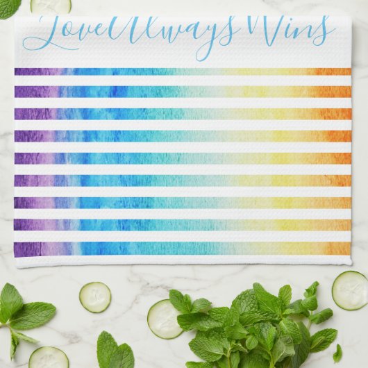 Rainbow Waterverf Stripes Love Wins Script Theedoek (Gevouwen)