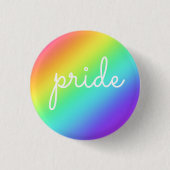 Rainbow & White Script PRIDE Pin-on Button (Voorkant)
