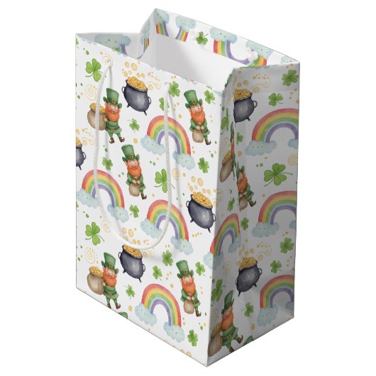Rainbows Shamrocks Leprechauns St Patrick's Day  Medium Cadeauzakje (Achterkant Gekanteld)