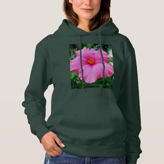 Raindrop Petals: Roze Hibiscus in een zachte douch Hoodie (Voorkant)