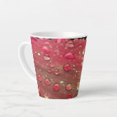 Raindrops Closeup, Spacey Cherry Red Latte Mok (Linkerhoek)