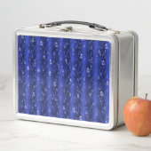 Raindrops op blauw metaal (In situ)