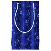 Raindrops op blauw metaal klein cadeauzakje (Voorkant)