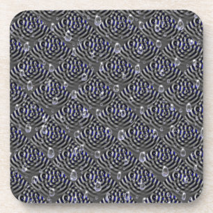 Raindrops op blauwe grijze metalen bier onderzetter