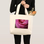 Raindrops op een roze roze roos grote tote bag (Voorkant (product))