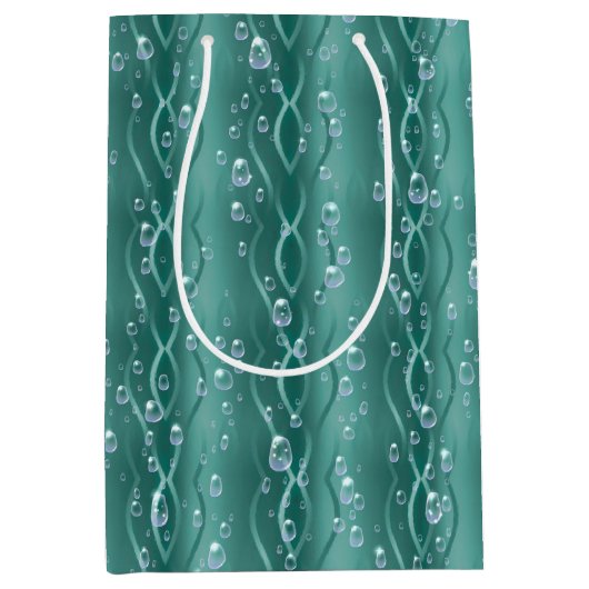 Raindrops op groen metaal medium cadeauzakje (Voorkant)