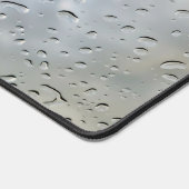 Raindrops op het venster bureaumat (Hoek)