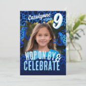 Rainforest Frog 9e verjaardag foto uitnodigen - Bl Kaart (Staand voorkant)