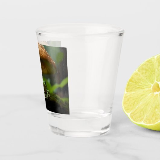 Rainy Day Refuge: Kikkers schuilen onder paddensto Shot Glas (Rechts)