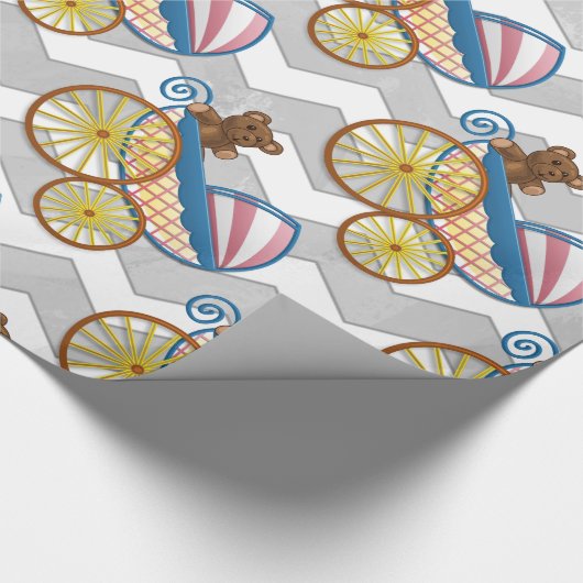 Rainy Sky Gray Chevron en Paarse Baby Cadeaupapier (Hoek)