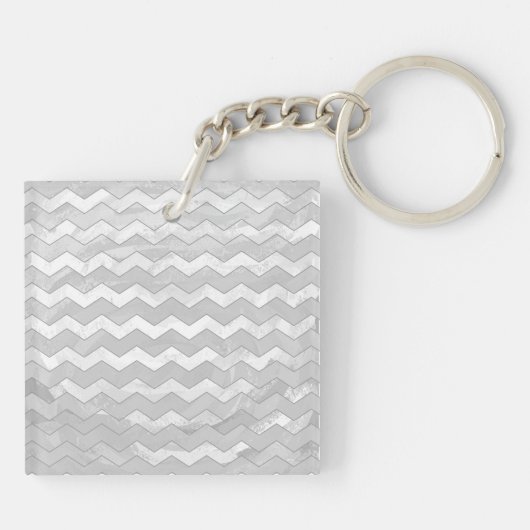 Rainy Sky Gray Chevron Pattern Sleutelhanger (Achterkant)