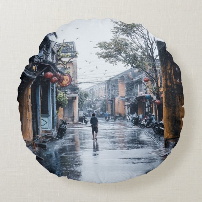 Rainy Streets uit Vietnam Rond Kussen (Voorkant)