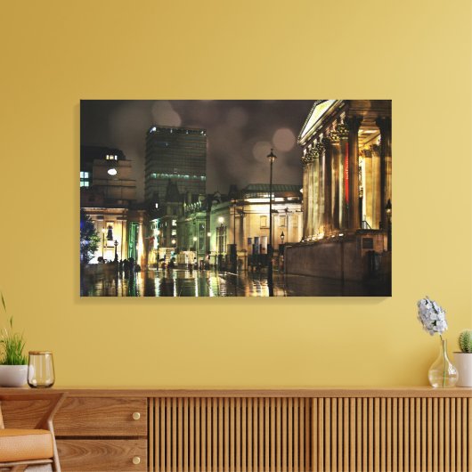 Rainy Trafalgar Square Canvas Afdruk (Insitu (Woonkamer))