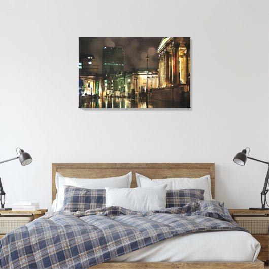 Rainy Trafalgar Square Canvas Afdruk (Insitu (Slaapkamer))