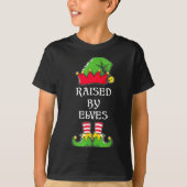 Raised By Elves Funny Christmas Family Elves Squad T-shirt (Voorkant)