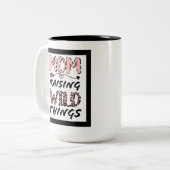 Raising Wild Things Mom Leopard Print Quote Tweekleurige Koffiemok (Voorkant links)