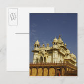 Rajasthan, India Een vrouw die staat en actief is Briefkaart (Voorkant / Achterkant)