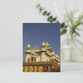 Rajasthan, India Een vrouw die staat en actief is Briefkaart (Staand voorkant)