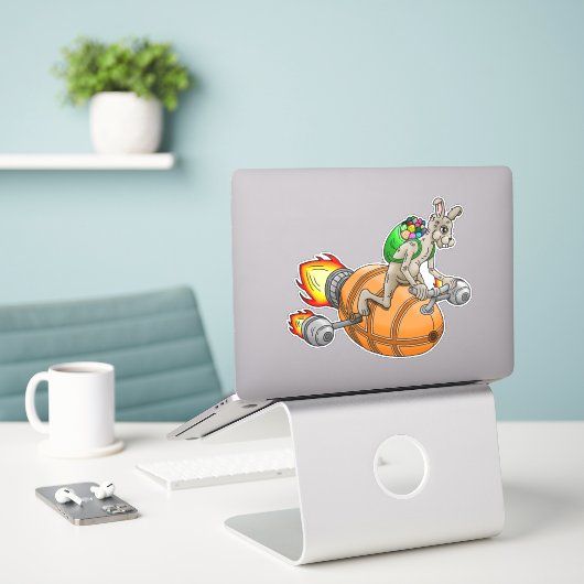 Raketaardbei is gewijzigd in Rocket Bunny Sticker (Laptop op bureau)