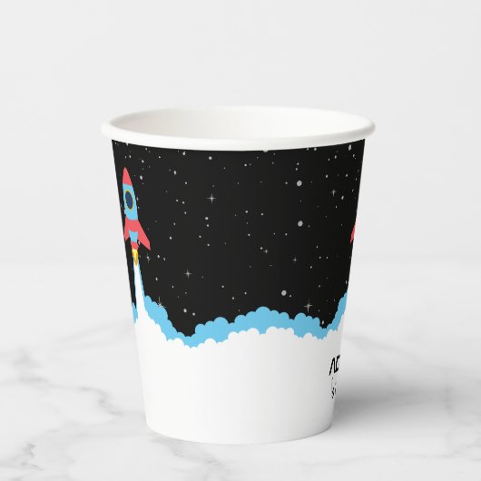 Raketlancering in buitenruimtescheppen op zaterdag papieren bekers (Voorkant)