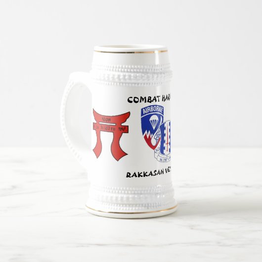 Rakkasan A co. 3/187 Beer-Stein, Mok, reiswieg Bierpul (Voorkant links)