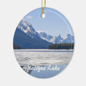 Rakkerbergen reflecterend in het meer van Maligne Keramisch Ornament (Links)