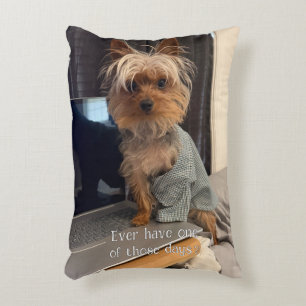 Ralphie de Theekop Yorkie Een Van Die Dagen Accent Kussen