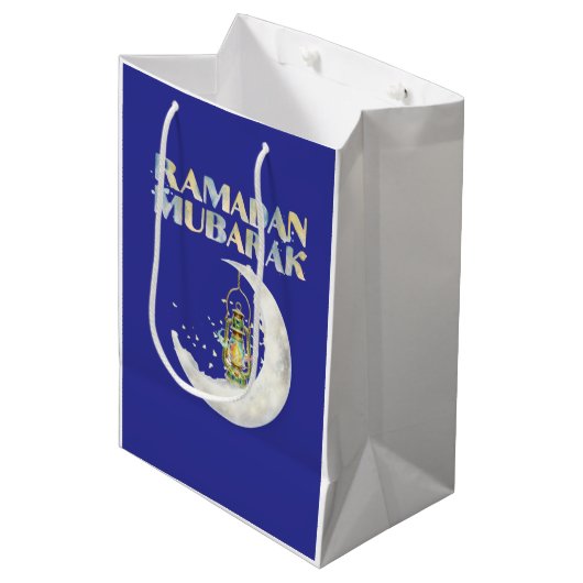 Ramadan Mubarak Medium Cadeauzakje (Voorkant Gekanteld)