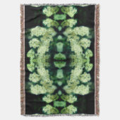 Rambling Wild White Roses Abstract Deken (Voorkant Verticaal)