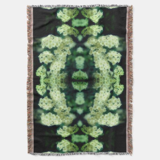 Rambling Wild White Roses Abstract Deken (Voorkant Verticaal)