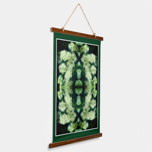 Rambling Wild White Roses Abstract Hangend Wandkleed (Gebogen)