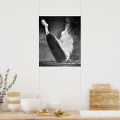 Ramp met luchtvaartuig Hindenburg circa 1937 Poster (Keuken)