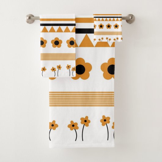 Rand Streep Bloem Driehoek Boho Patroon Bad Handdoek (Insitu)