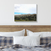 Rand van de Absaroka-Beartooth Mountains 11x14 Canvas Afdruk (Insitu (Slaapkamer))