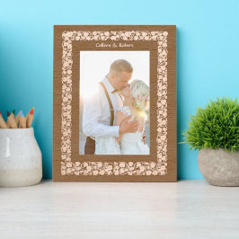 Rand van de wijnstok met hartvormige bladeren gegraveerde lijstjes