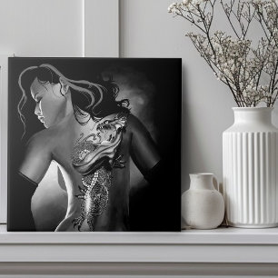 Randje zwarte getatoeëerde drakenvrouw tegeltje