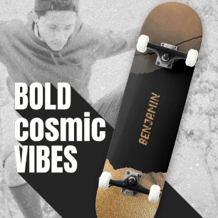 Randmodern Zwart Goud Kosmisch Persoonlijk Skateboard