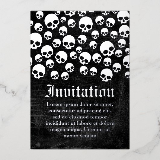 Random Skull Pattern Silver Foil Invitation Kaart (Voorkant)