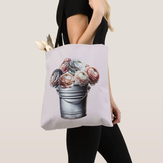 Ranunculus in Tin Pail Rustiek Glam Roze Tote Bag (Dichtbij)