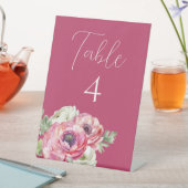 Ranunculus Wedding Table Number op Roze Reclamebord Met Voetstuk (Insitu)