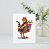 Raptor Holding Fles Mousserende Wijn & Bloemen Briefkaart (Staand voorkant)
