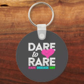 Rare Disease Awareness Shirt - Dare To Rare Diseas Sleutelhanger (Voorkant)