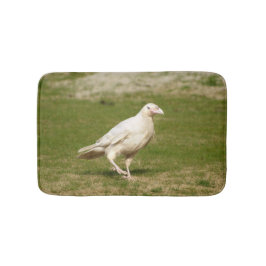 Rare White (Spirit) Raven en Grass Bath Mat