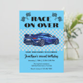 Ras met een moderne blauwe sportauto, elke leeftij kaart (Staand voorkant)