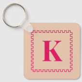 Raspberry and Desert Sand Square Border Monogram Sleutelhanger (Voorkant)