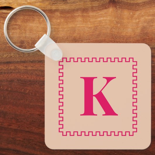 Raspberry and Desert Sand Square Border Monogram Sleutelhanger (Voorkant)