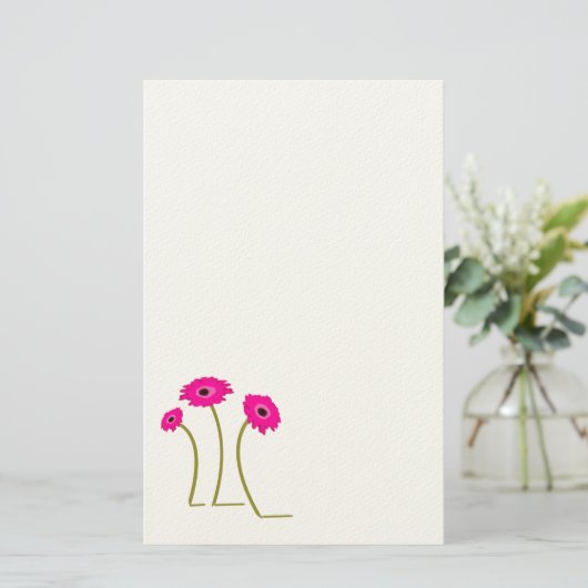 Raspberry Gerber Daisy Briefpapier (Staand voorkant)